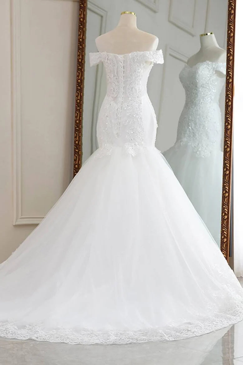 Robe de mariée longue trompette en dentelle à épaules dénudées